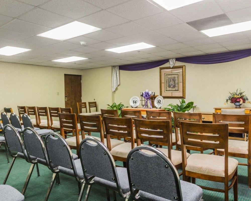 Quality Inn & Suites near Coliseum and Hwy 231 North Image 27